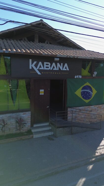 Fachada da Kabana Gastrobar na Pampulha